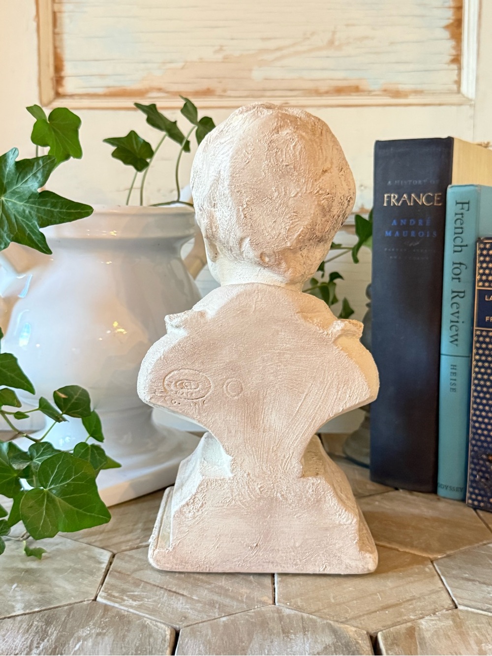 Vintage French Country YoungBoy Bust Chalkwear Bookend by Alexander Backer, 10” - Picture 5 of 9